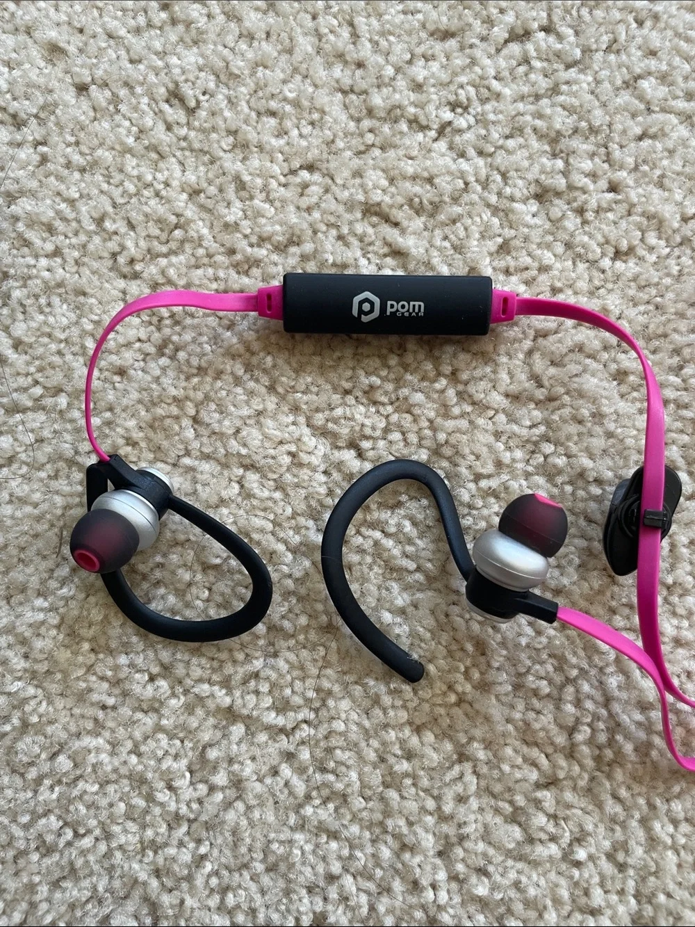 Bluetooth Wireless Sport Earbuds in Pink with Carry Pouch